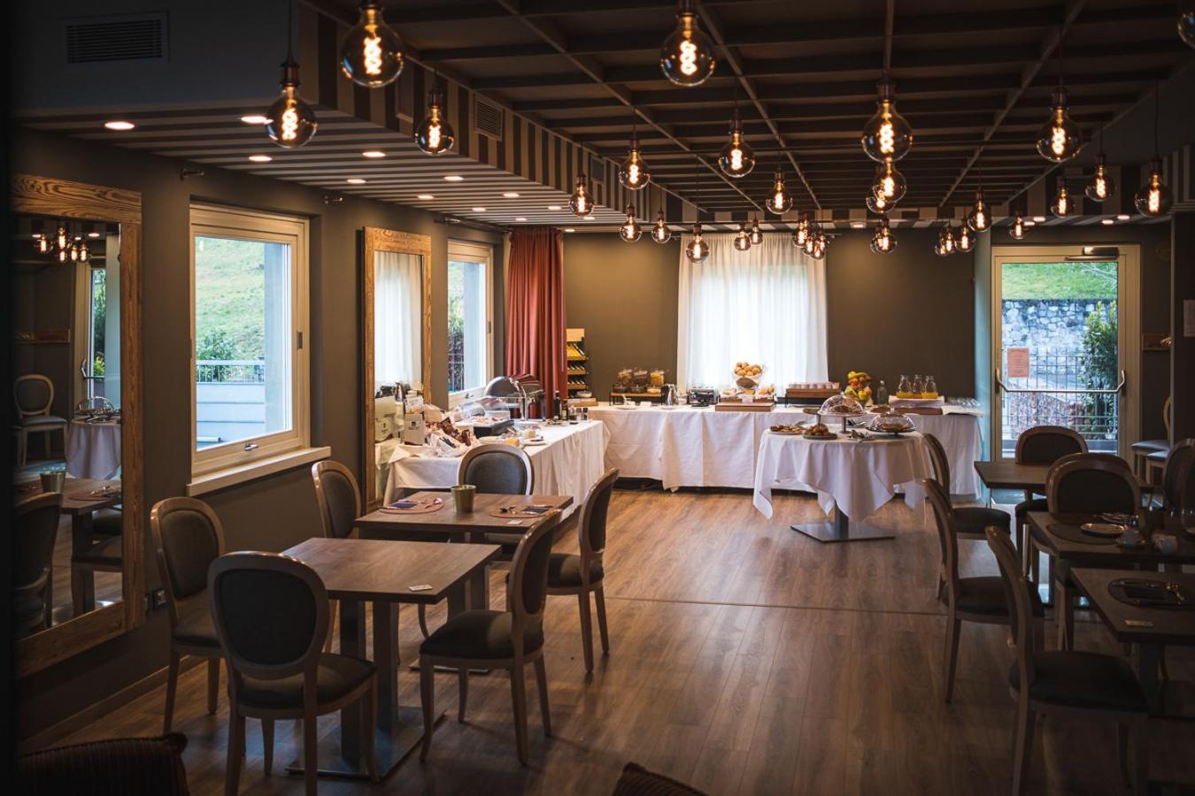 Lake Hotel La Pieve Pisogne Ngoại thất bức ảnh